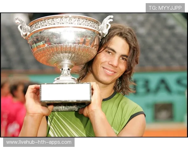 网球职业运动员在红土场底线相持中的重心转换与体能分配